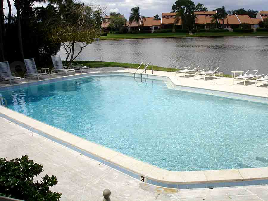 Las Vistas Villas Community Pool